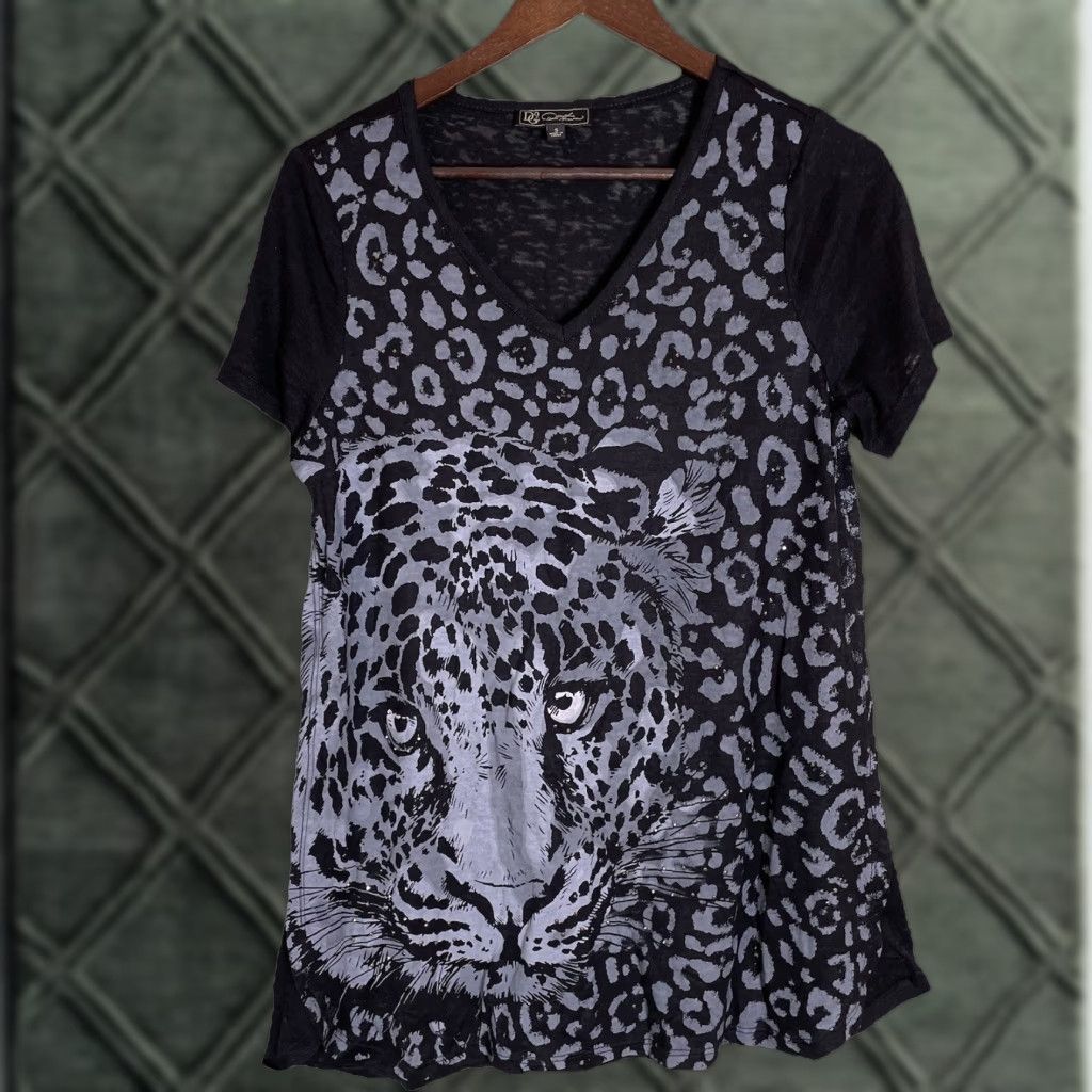 Vintage VINTAGE DG2 Diane Gilman Top Women’s Small Black Gray Leopard Studded Tee 90s Y2K Women’s Small Tee Black Gray Leopard Studded Size S / US 4 / IT 40 - 1 Thumbnail