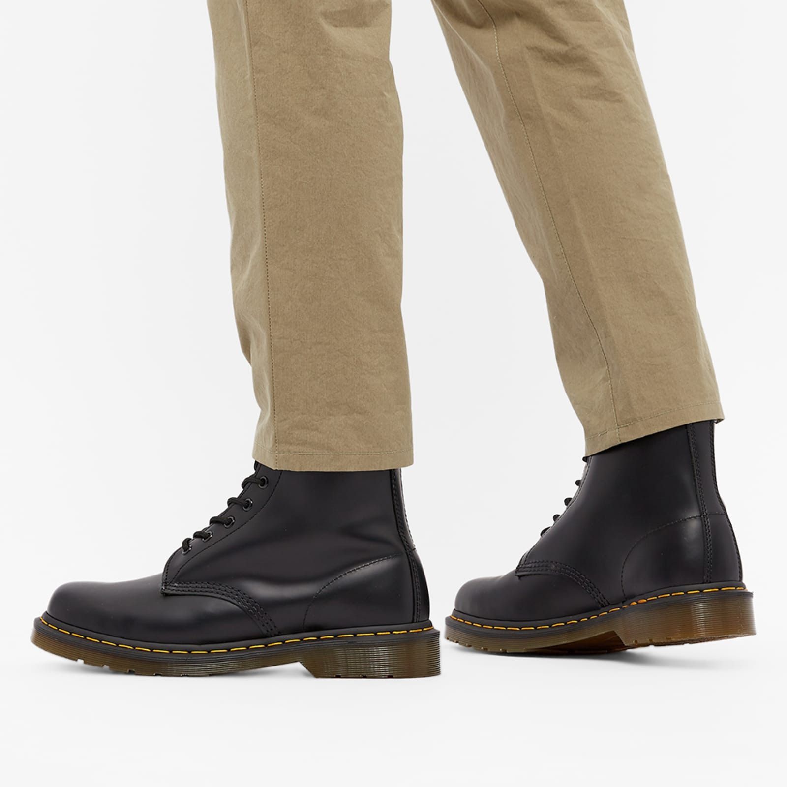 Dr. Martens Dr. Martens 101 YS Black Smooth 26230001 US 7 EU 39 Size US 7 / EU 40 - 6 Thumbnail