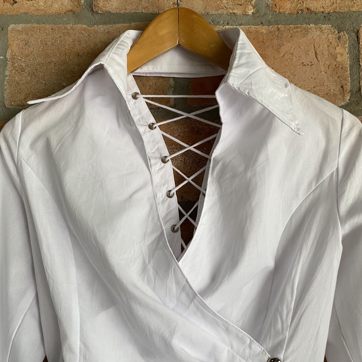 Japanese Brand RyuRyu Y2K Punk White Lace-Up Wrap Blouse with Peplum Hem Size M / US 6-8 / IT 42-44 - 10 Thumbnail