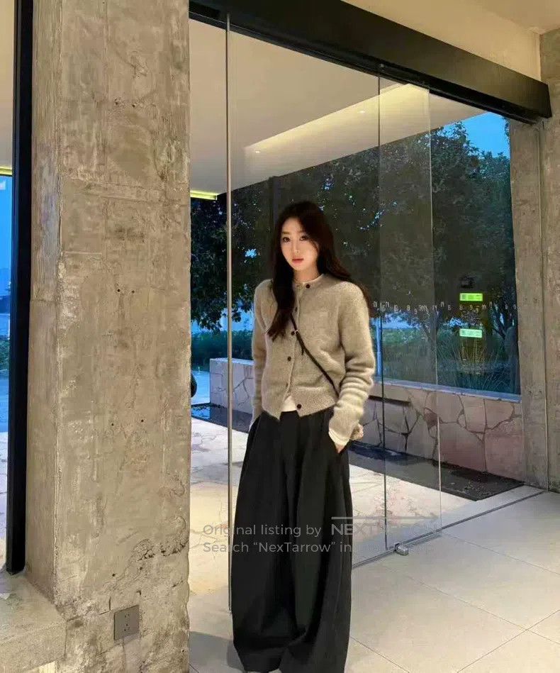Loewe Loewe Black Oversized Classic Embroidered Logo Pure Wool K Size US 36 / EU 52 - 8 Thumbnail