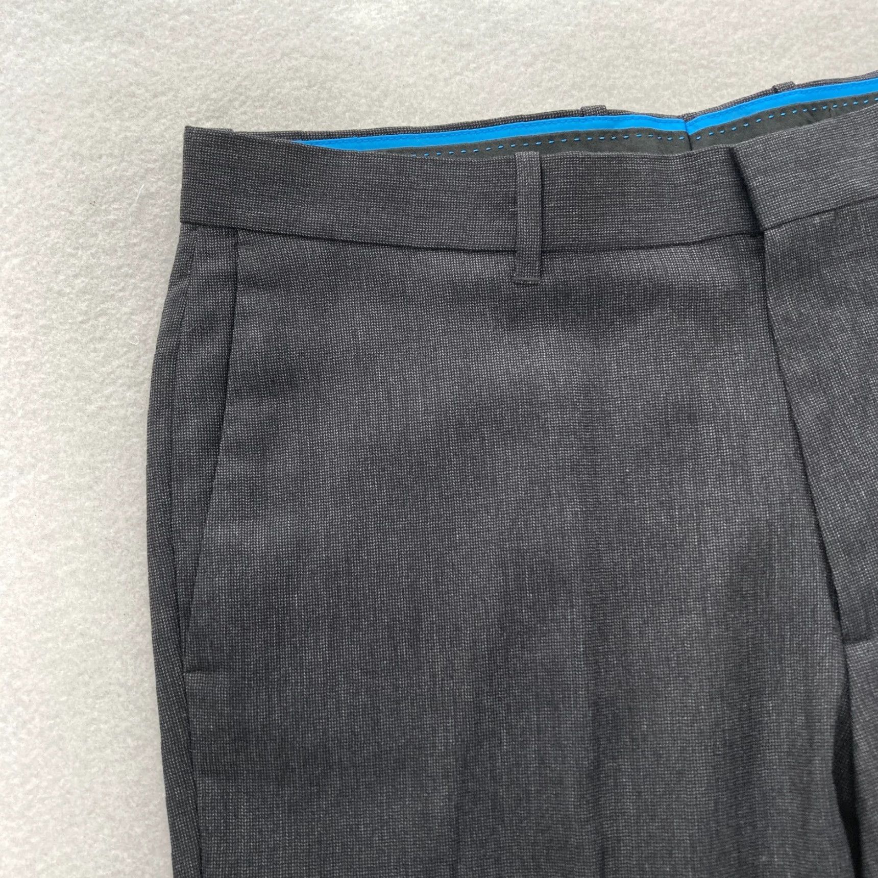 Vintage Axist Dress Pants Mens 36x32 Gray Flat Front Straight Leg Mid Rise Ultra Series Size US 36 / EU 52 - 3 Thumbnail