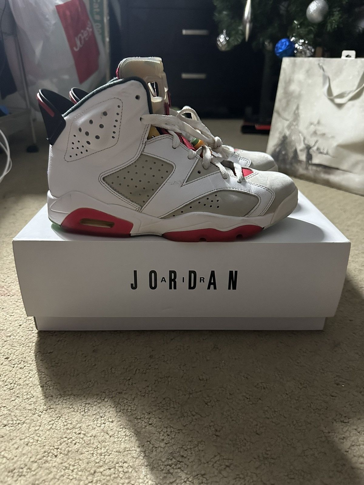 Jordan Brand Jordan 6 Hare Size US 7.5 / EU 40-41 - 1 Thumbnail