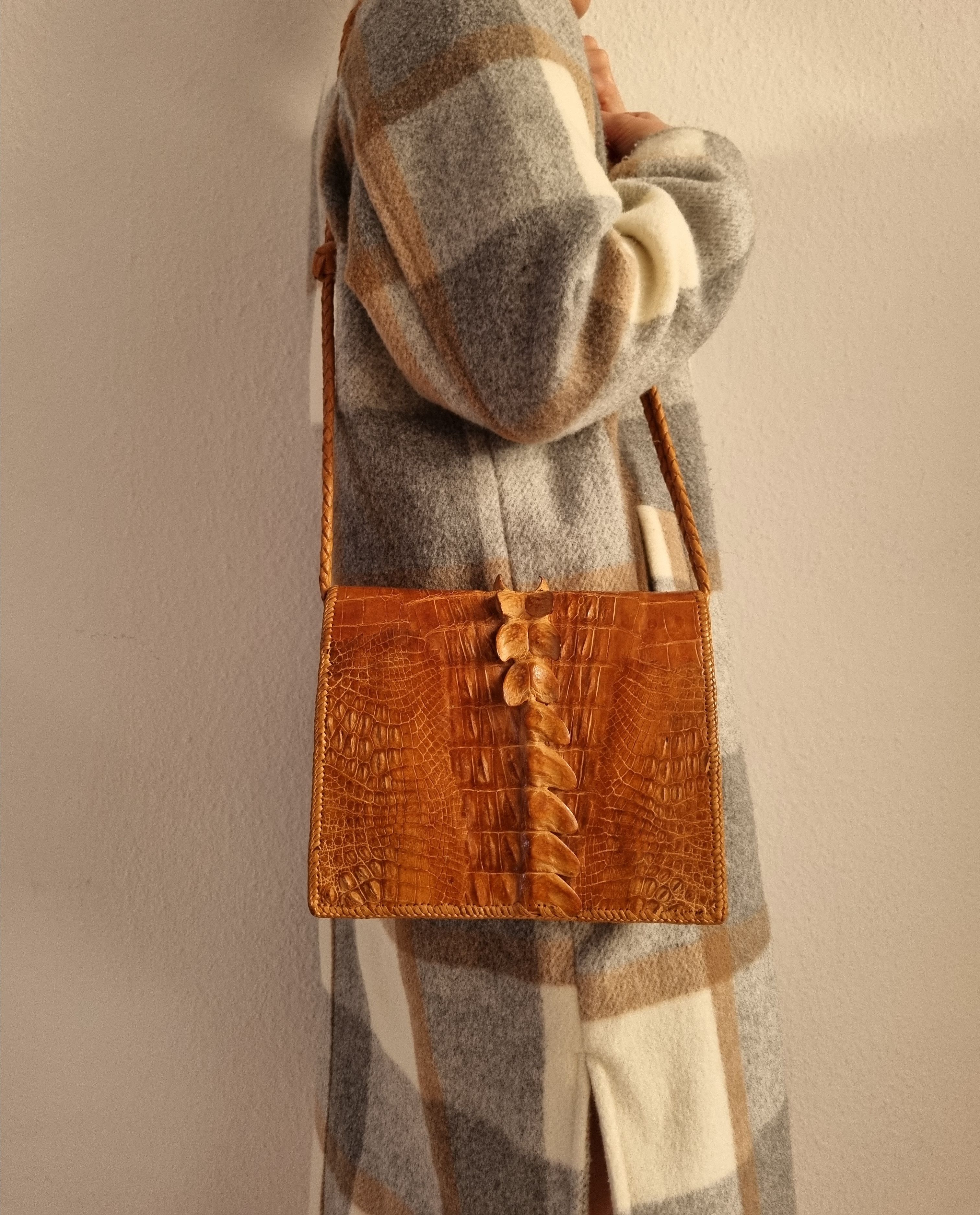 Handmade Vintage Genuine Alligator Shoulder Purse Clutch crocodile Size ONE SIZE - 11 Thumbnail