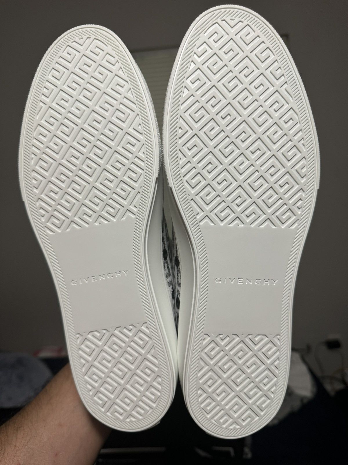 Givenchy Givenchy Men's City Allover Logo Canvas Low-Top Sneakers Size US 11 / EU 44 - 13 Thumbnail