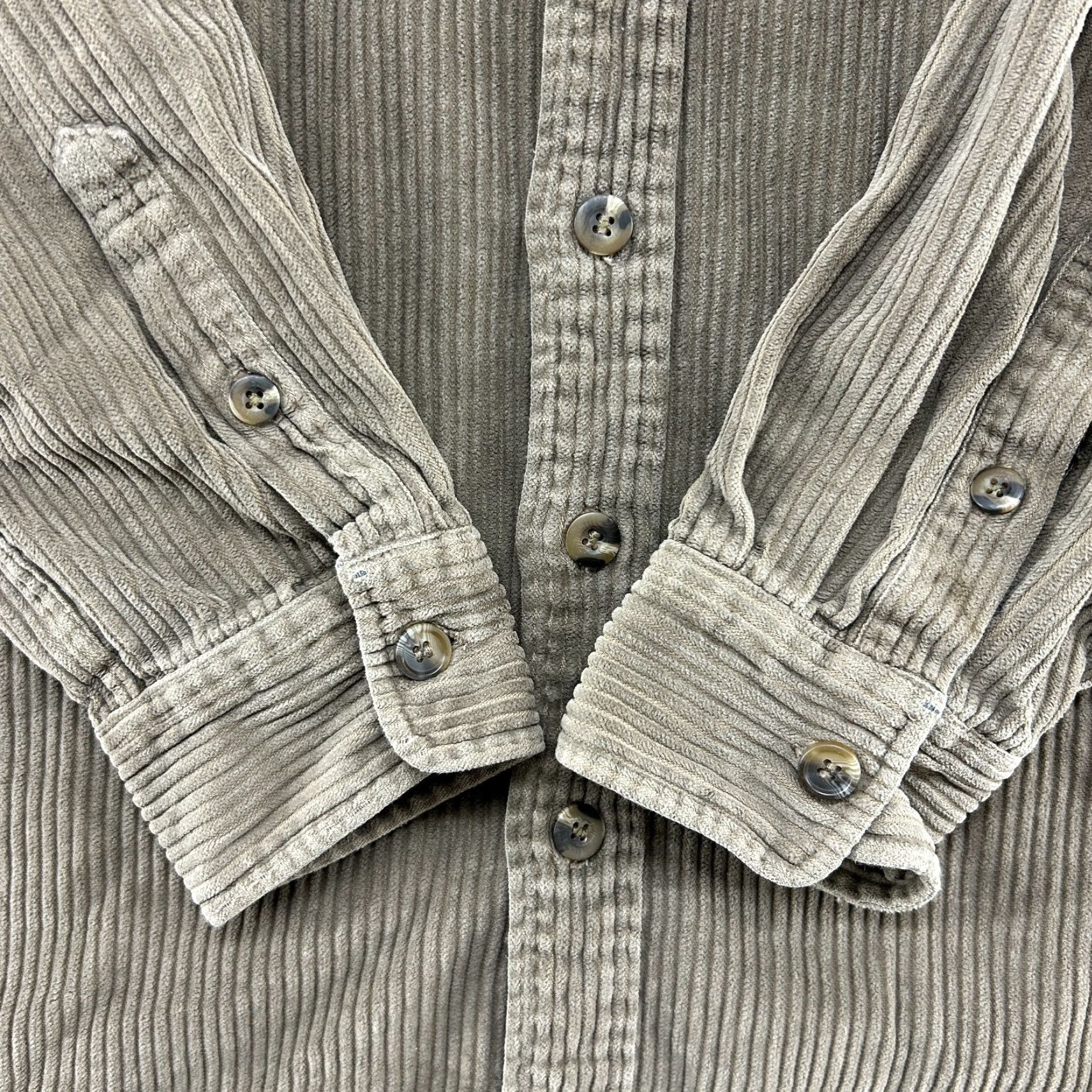 Vintage VINTAGE Repp Corduroy Shirt Mens XLT Brown Button-Up Long Sleeve 90s Thick Cotton Casual Pocket Pockets Size US XL / EU 56 / 4 - 2 Thumbnail