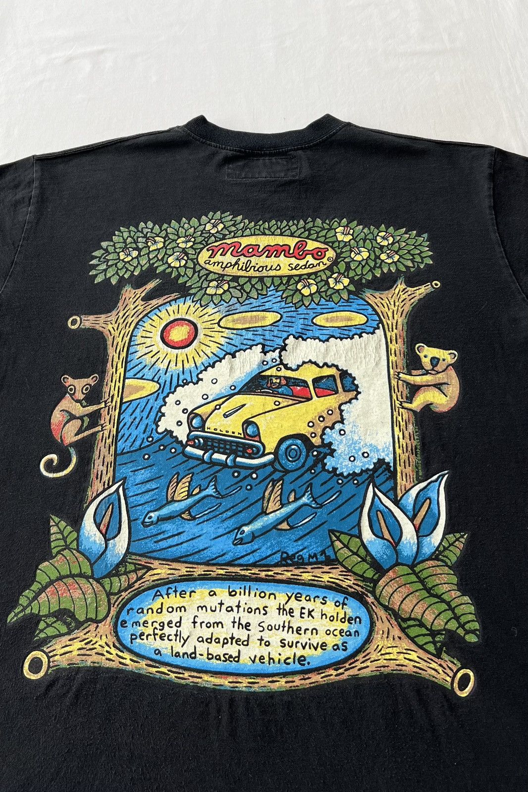 Mambo Vintage 1998 Mambo Amphibious Sedan Surf Australia T-shirt Size US S / EU 44-46 / 1 - 9 Thumbnail