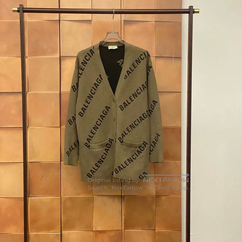 Balenciaga Balenciaga Pop-up barrage full print logo knit cardigan Size US S / EU 44-46 / 1 - 1 Thumbnail