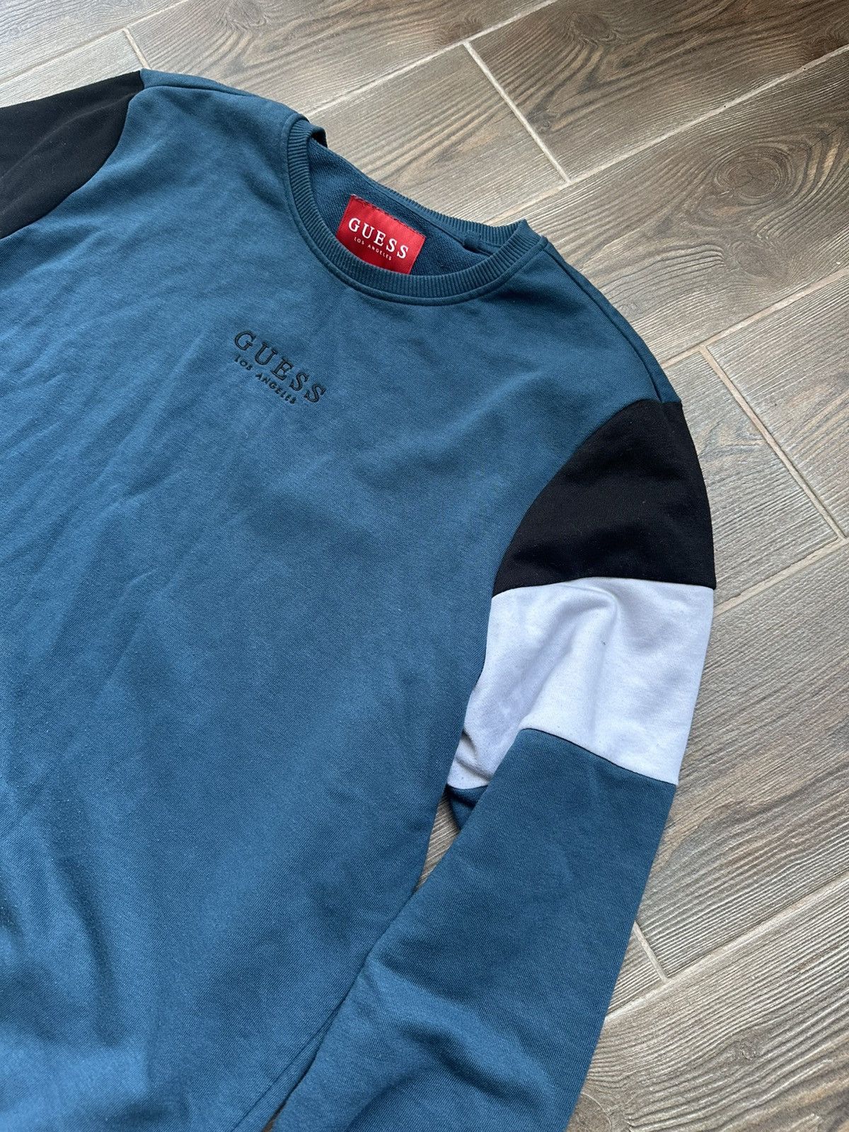 Guess GUESS Sweatshirt Vintage Size US L / EU 52-54 / 3 - 3 Thumbnail