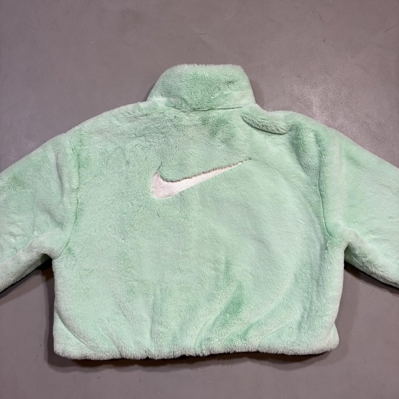 Nike nike mint green fluffy faux fur cropped jacket Size M / US 6-8 / IT 42-44 - 2 Thumbnail