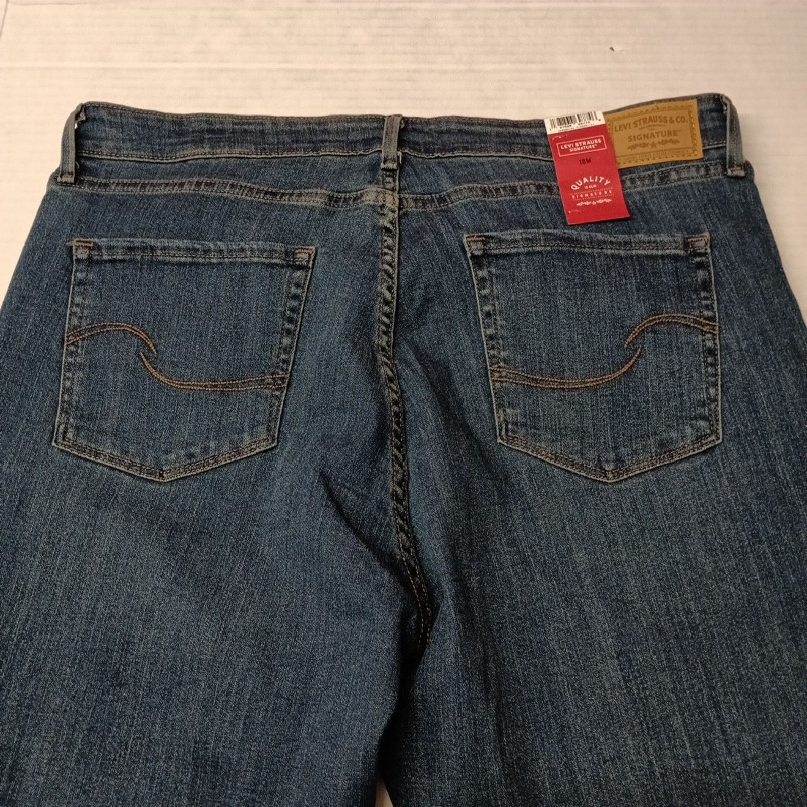 Levi's Levi High Rise Skinny Jeans Woman's Size 18 M 34x30 Blue Size 40" / US 18 - 8 Thumbnail