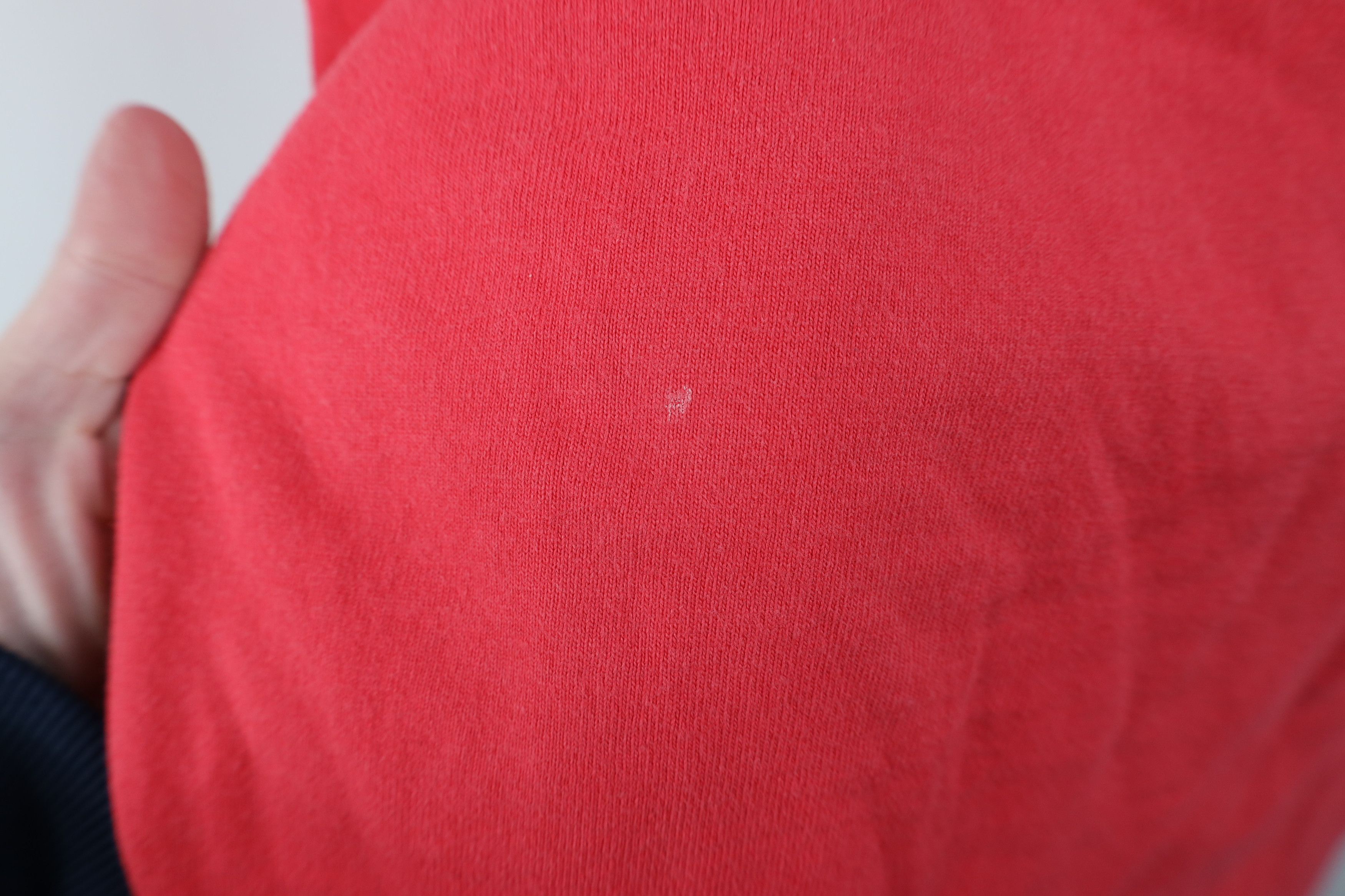 Vintage Vintage 90s Streetwear Heavyweight Cotton T-Shirt Red USA Size US M / EU 48-50 / 2 - 4 Thumbnail