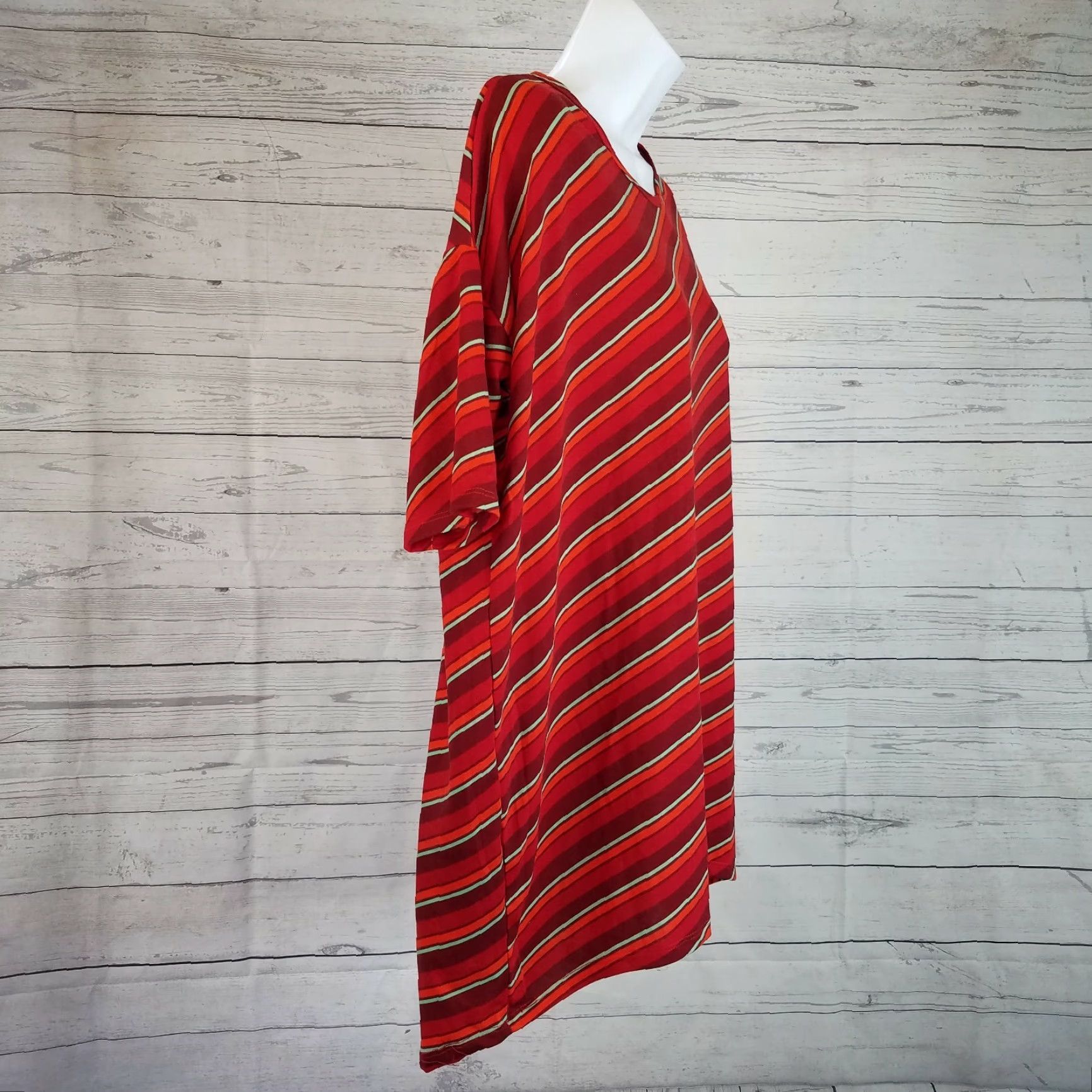 Vintage LuLaRoe Irma Top XS Red Striped Womens Blouse Short Sleeve Shirt Vintage? No Size XS / US 0-2 / IT 36-38 - 3 Thumbnail