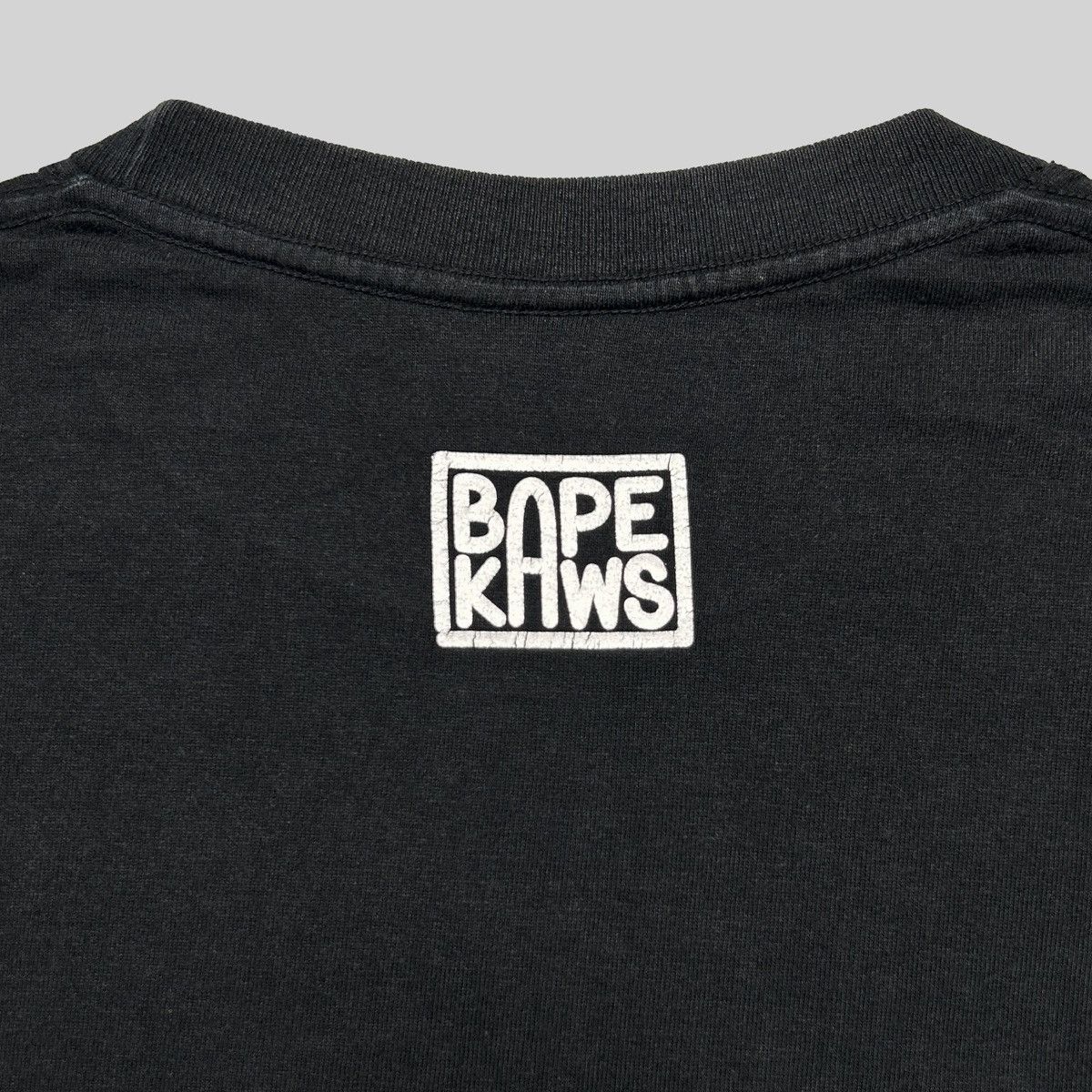 Bape × Kaws Bape Kaws Warm Regards Tee Size US M / EU 48-50 / 2 - 3 Thumbnail