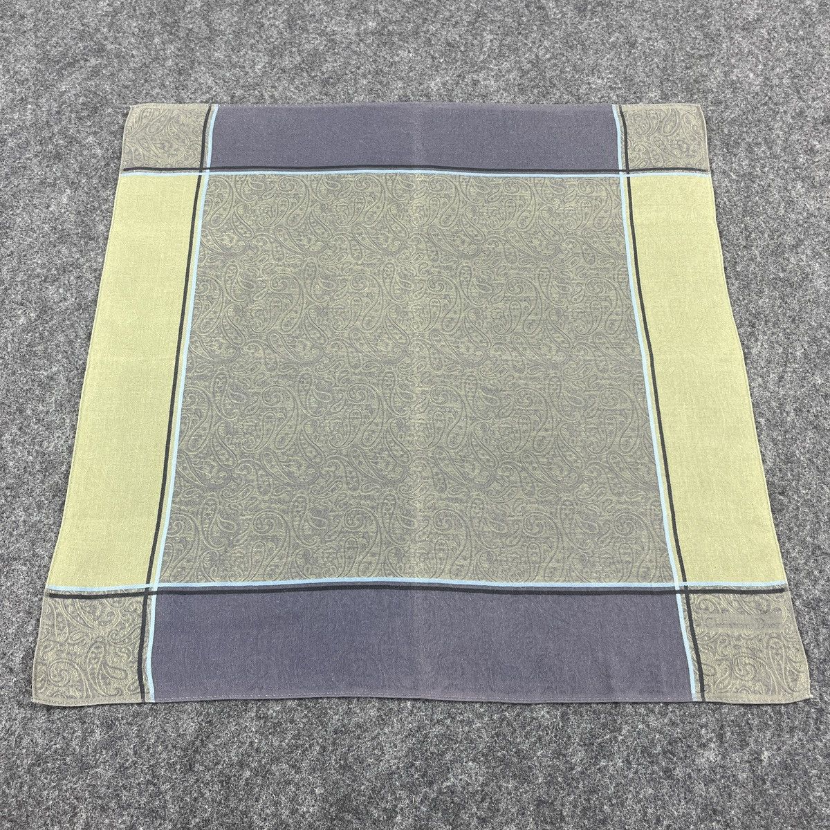 Vintage Christian Dior Handkerchief / Bandana / Neckerchief B250 Size ONE SIZE - 1 Thumbnail