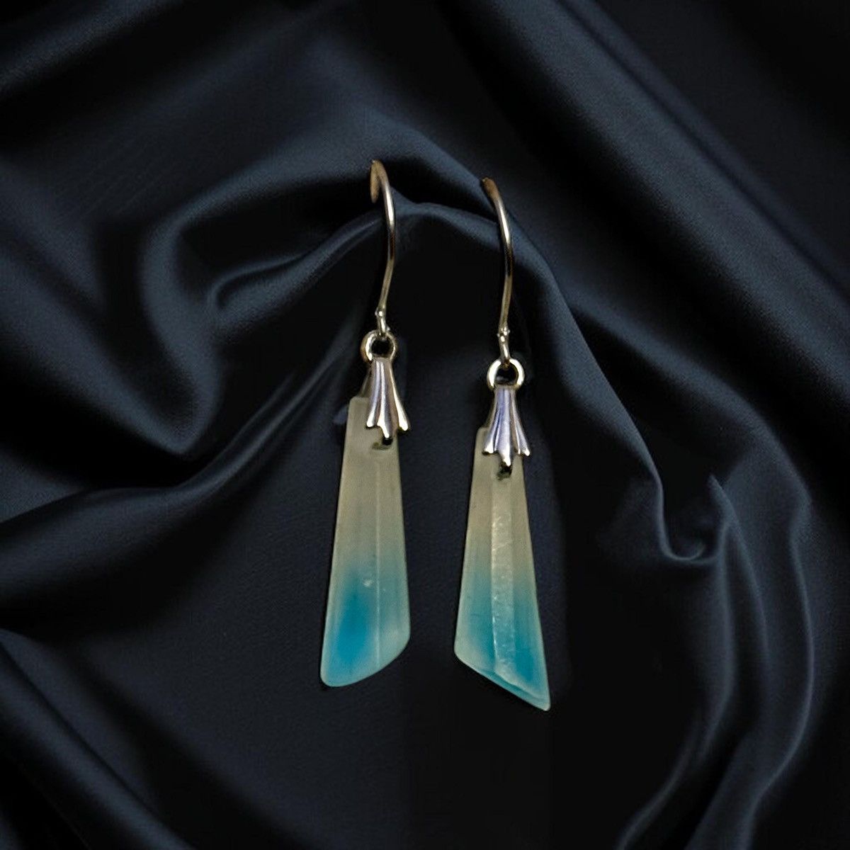 Other Blue geometric sea glass dangle earrings Size ONE SIZE - 1 Thumbnail
