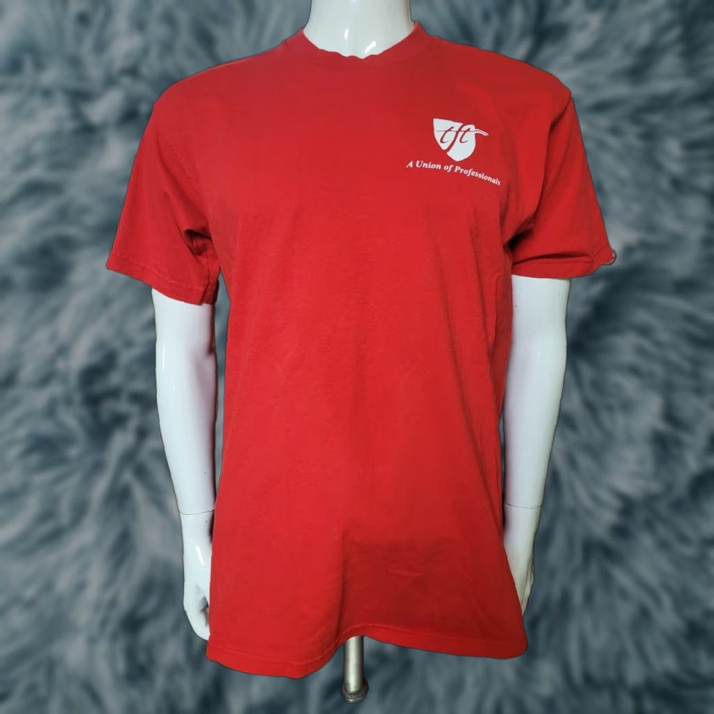 Vintage AFT TFT Toledo Federation of Teachers T Shirt Large Unionmade 100% Cotton Red Graphic Tee Men Short Sleeve Shirt Size US L / EU 52-54 / 3 - 1 Thumbnail