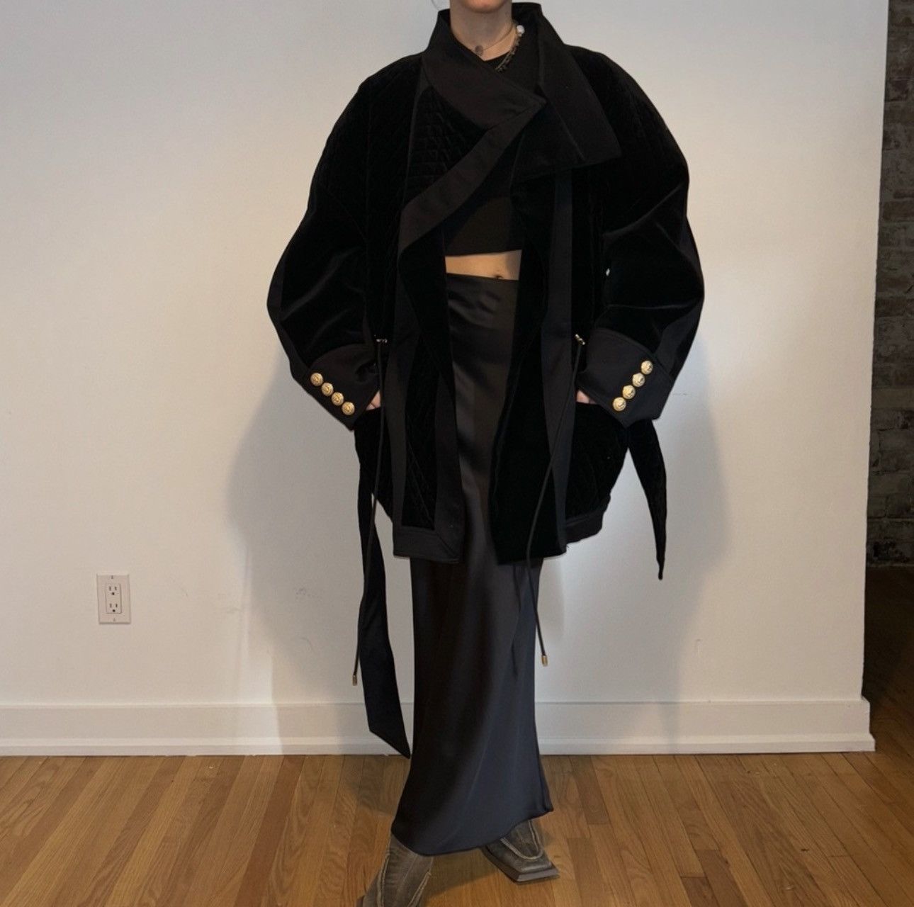 Balmain BALMAIN Black Velvet Wrap Coat Quilted Size XL / US 12-14 / IT 48-50 - 2 Thumbnail
