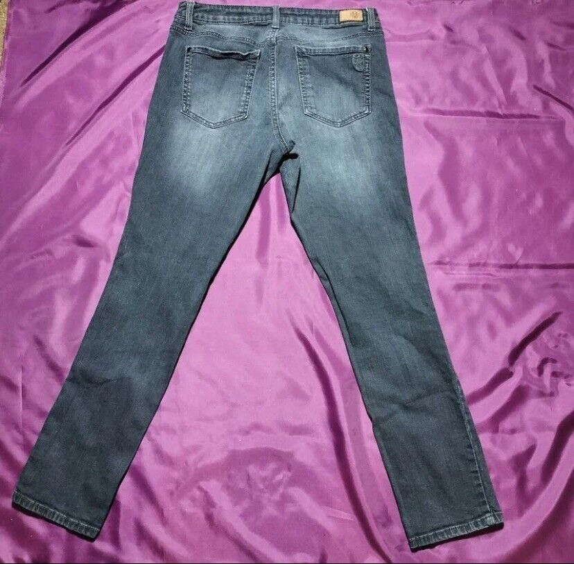 Designer Jessica Simpson Forever Skinny Jeans Size 31 Short Size 31" - 4 Thumbnail