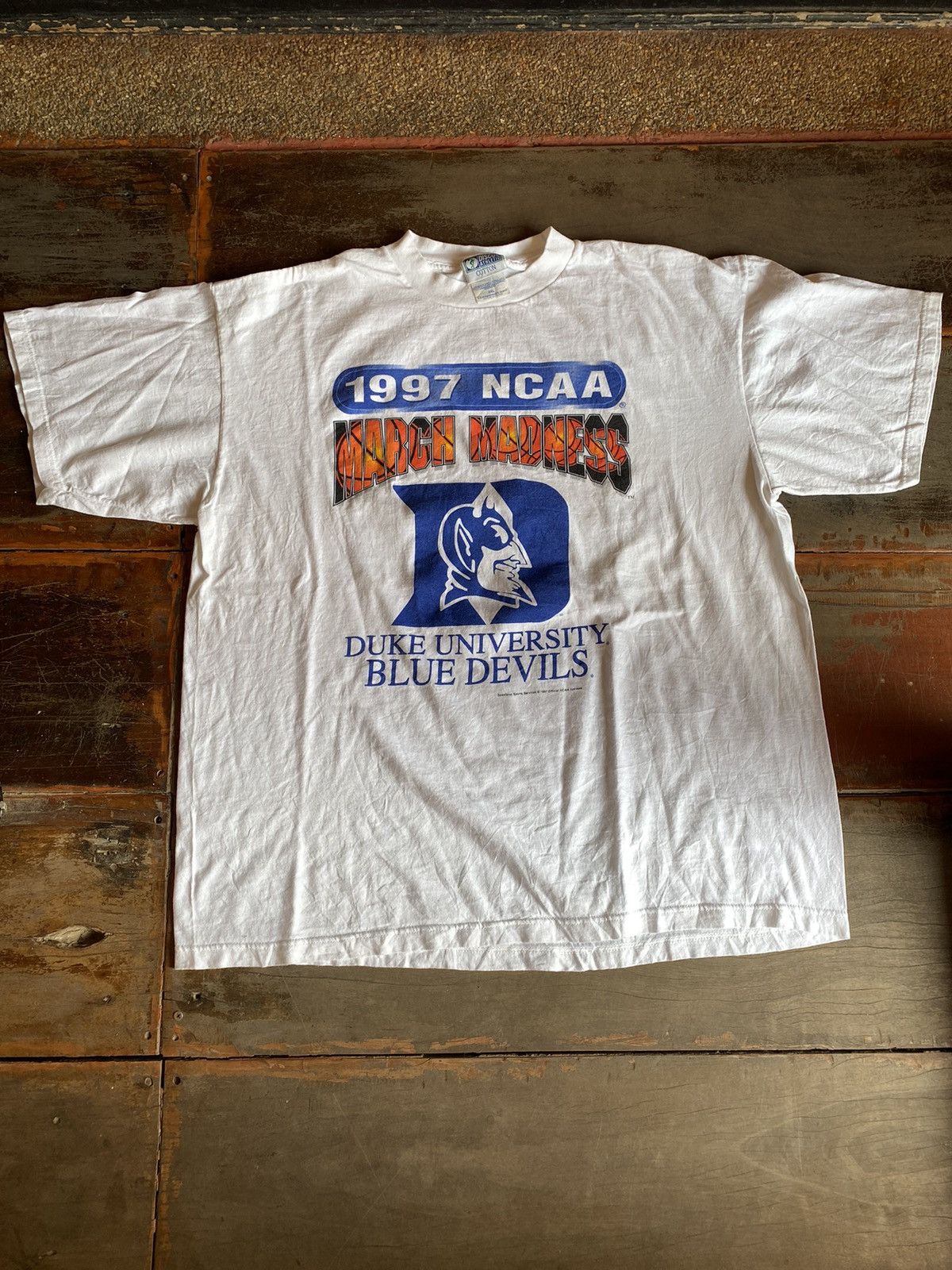 NCAA × Vintage 1997 NCAA Duke University Blue Devils Vintage T shirts Size US XXL / EU 58 / 5 - 1 Thumbnail