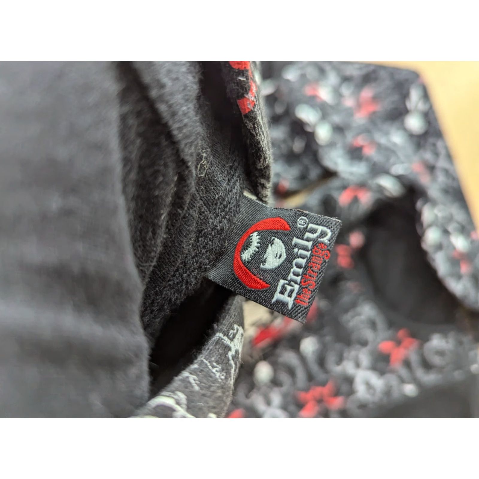 Vintage VINTAGE Emily The Strange Gothic Hoody Womens Small AOP Sweatshirt Size S / US 4 / IT 40 - 7 Thumbnail