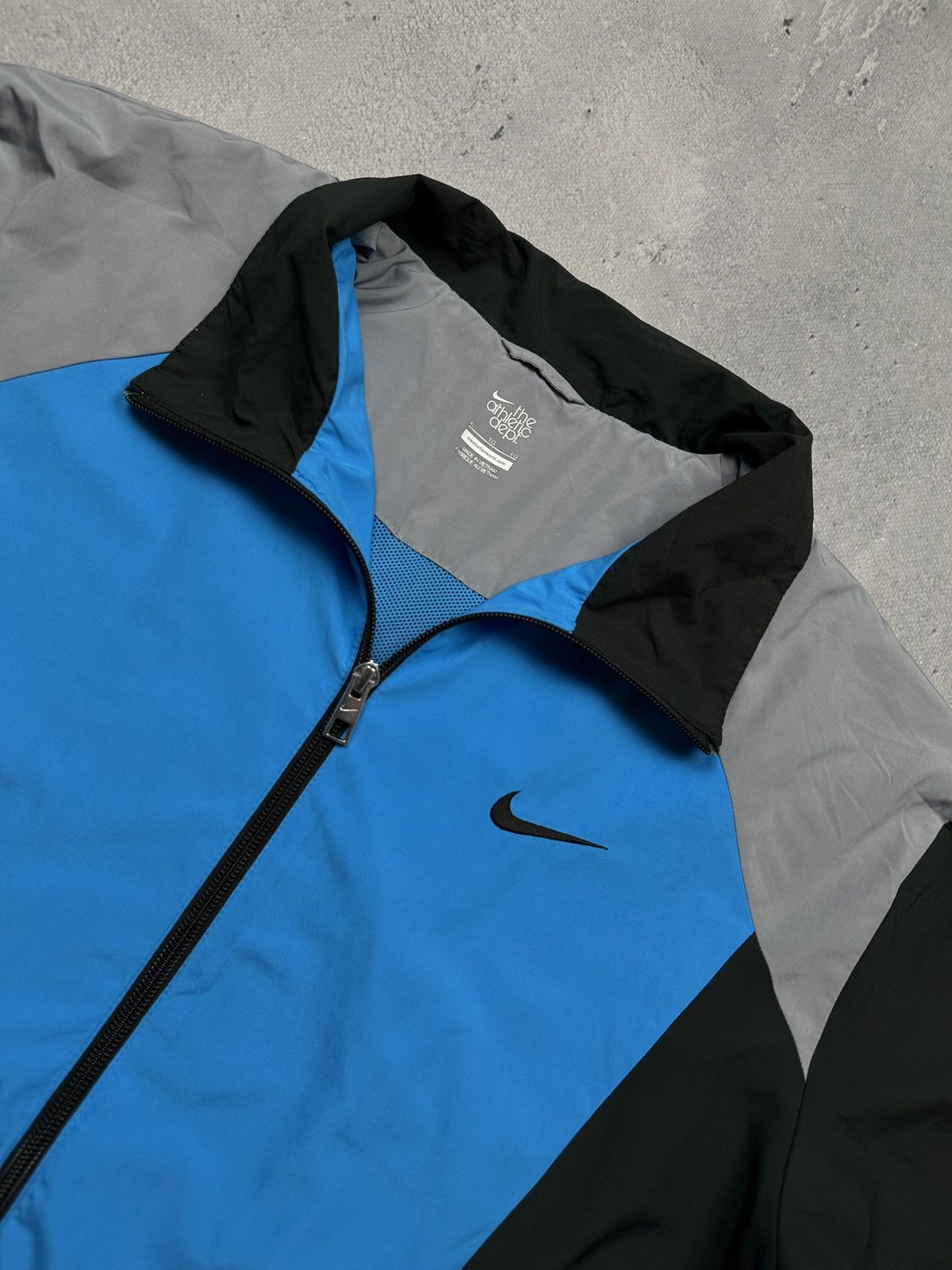 Nike Nike Vintage Zipper Black Jacket swoosh logo y2k 90s Zip-Up Size US XL / EU 56 / 4 - 4 Thumbnail