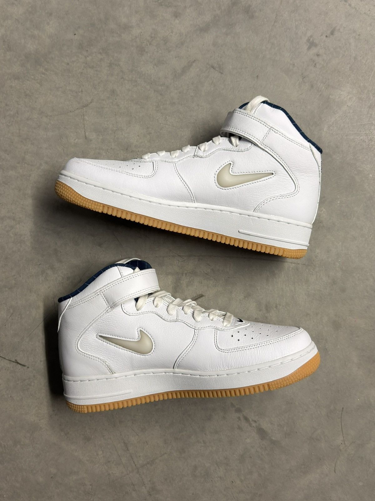 Nike Nike Air Force 1 Mid QS Jewel NYC Size US 8.5 / EU 41-42 - 2 Thumbnail
