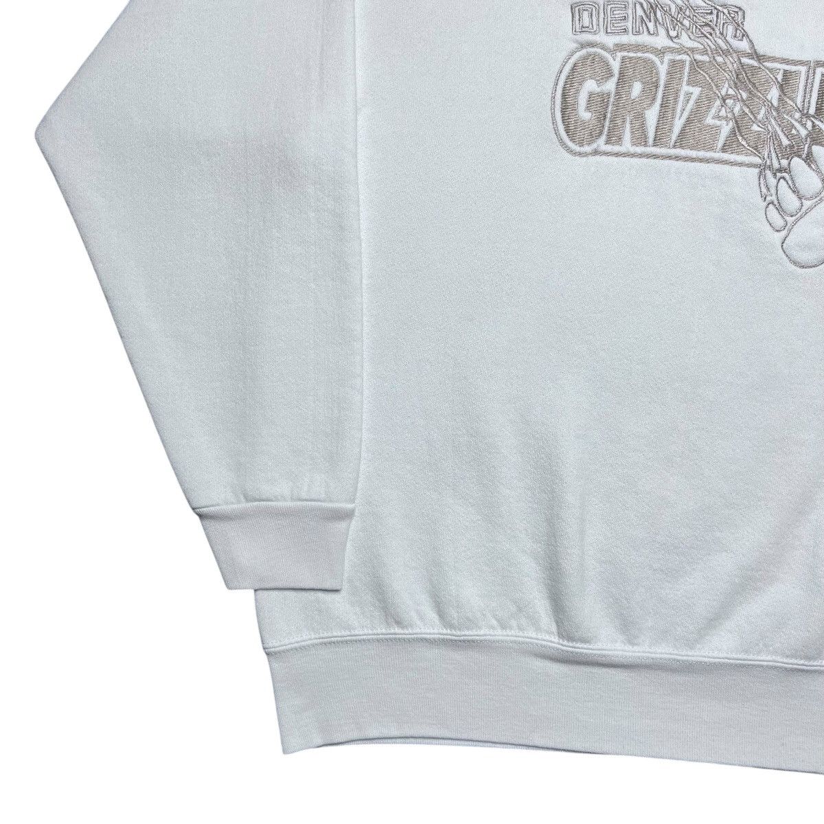 Other Vintage 1990s IHL Denver Grizzlies Embroidered Sweatshirt Size US L / EU 52-54 / 3 - 18 Thumbnail