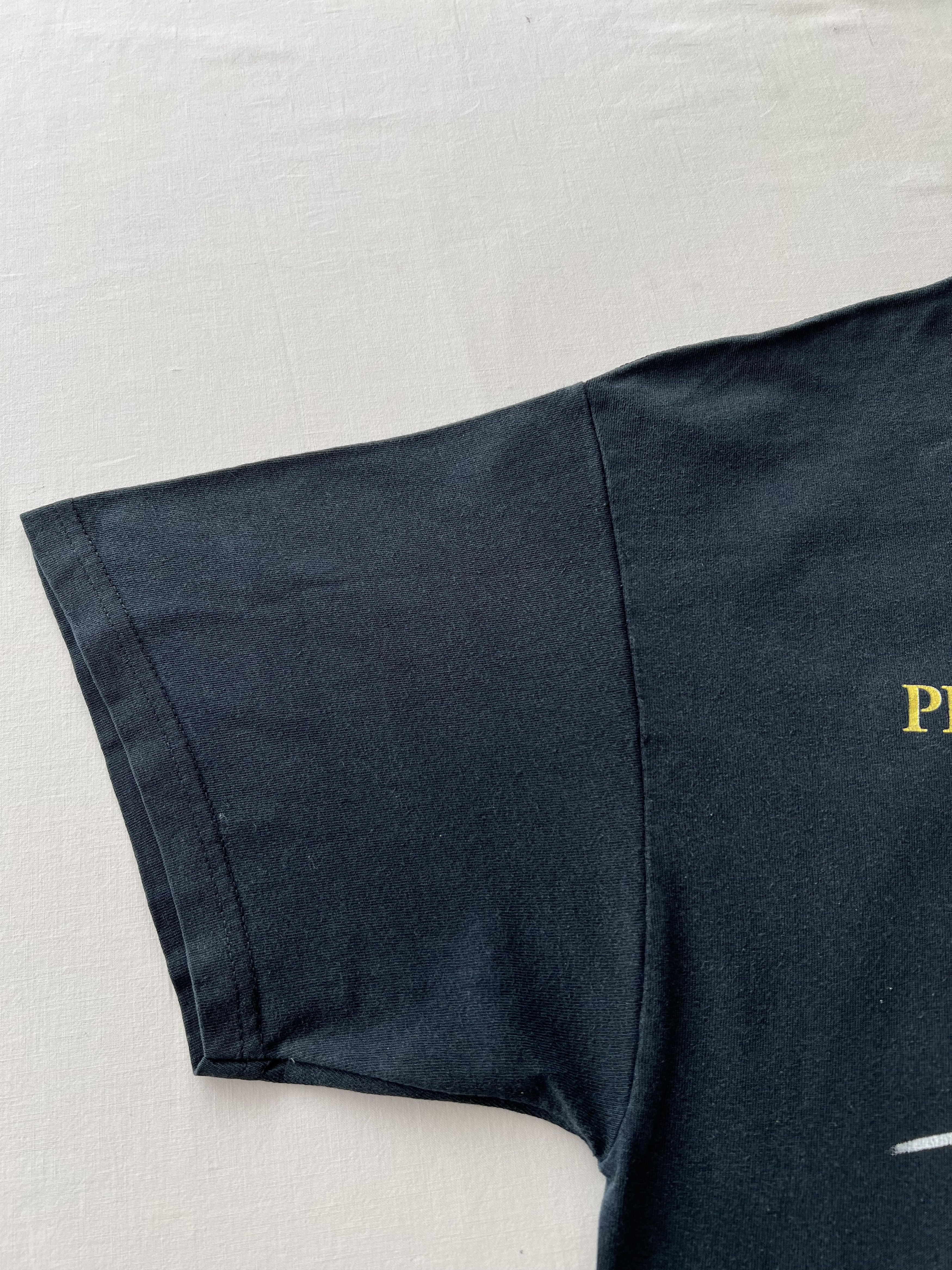 Band Tees Vintage 2000s Pink Floyd The Dark Side of the Moon Reprint Size US XL / EU 56 / 4 - 10 Thumbnail