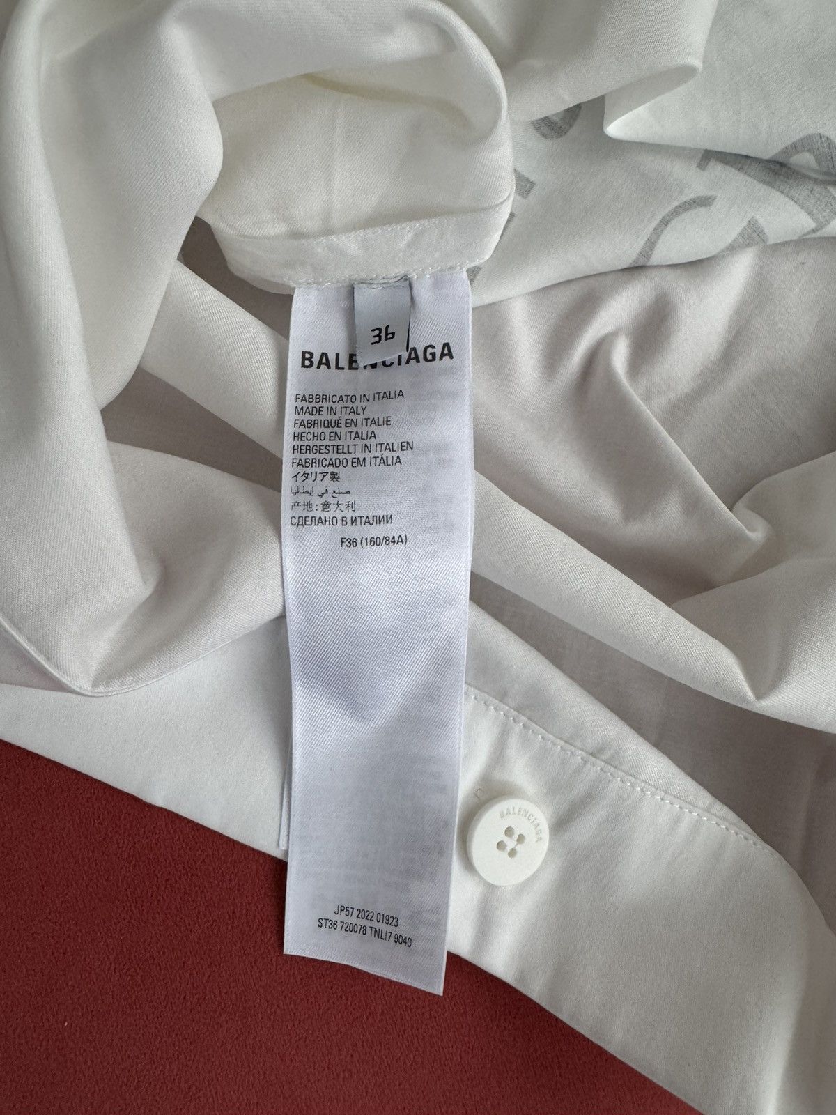 Balenciaga Balenciaga Pillow shirt, oversized, size S Size S / US 4 / IT 40 - 8 Thumbnail