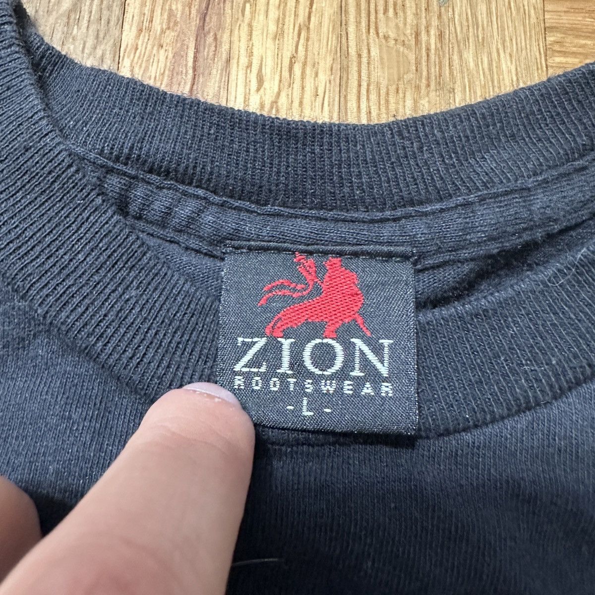 Zion Rootswear Vintage Johnny Cash tee Size US XS / EU 42 / 0 - 4 Thumbnail