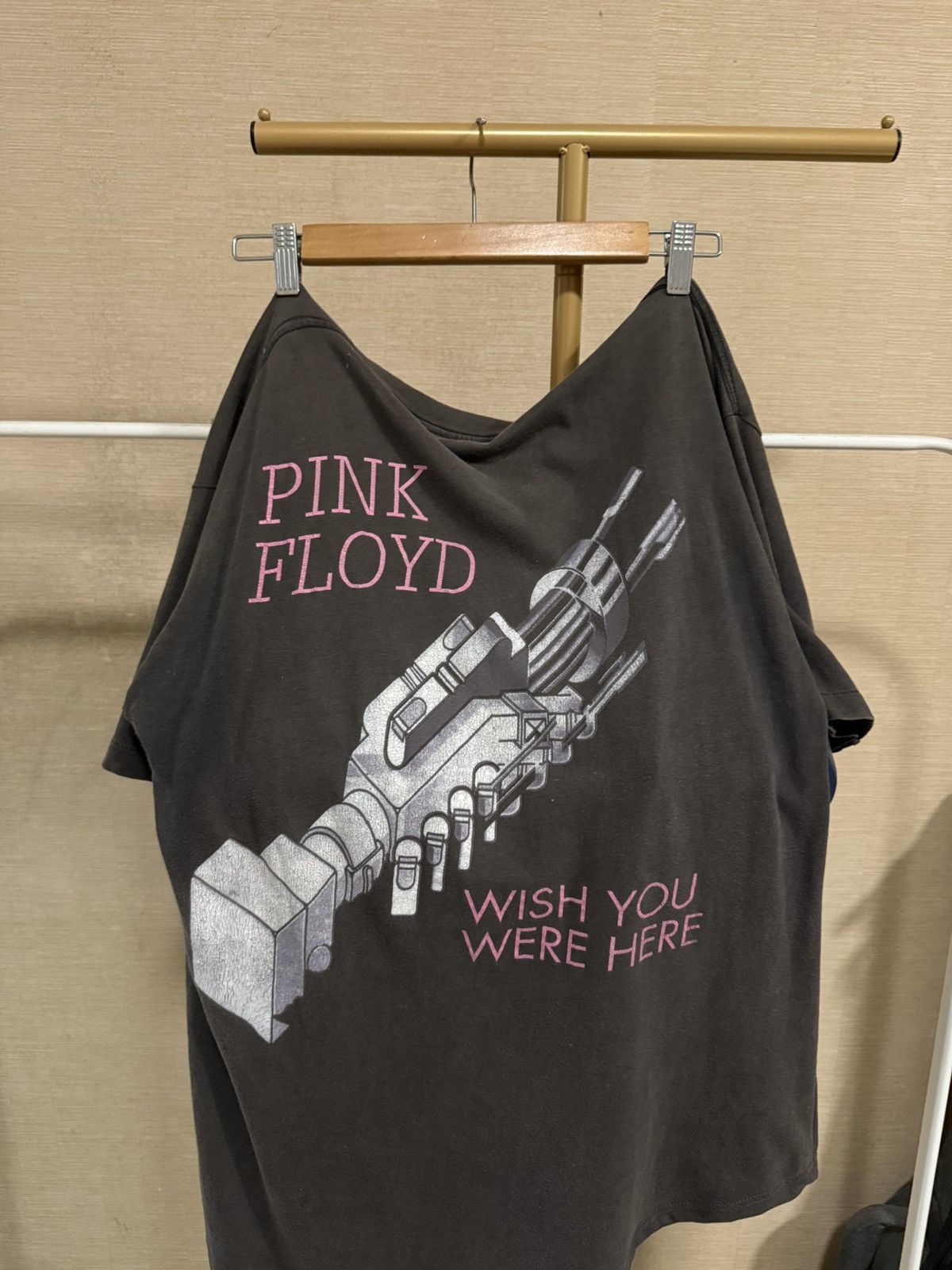 Pink Floyd Vintage 1992 Sun Faded Pink Floyd Wish You Were Here Tee Size US XL / EU 56 / 4 - 2 Thumbnail