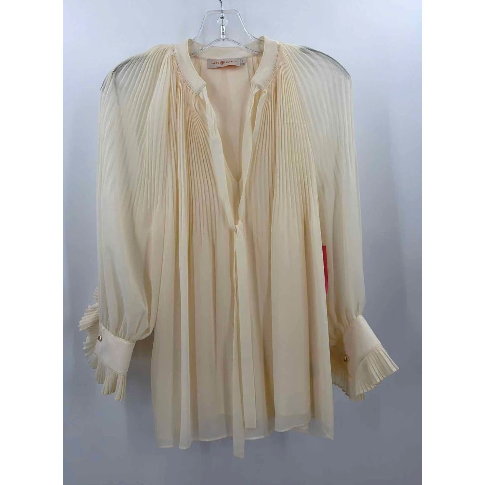 Tory Burch Pre-Owned Tory Burch Ivory Size 2 Pleated Button Down Size XS / US 0-2 / IT 36-38 - 2 Thumbnail