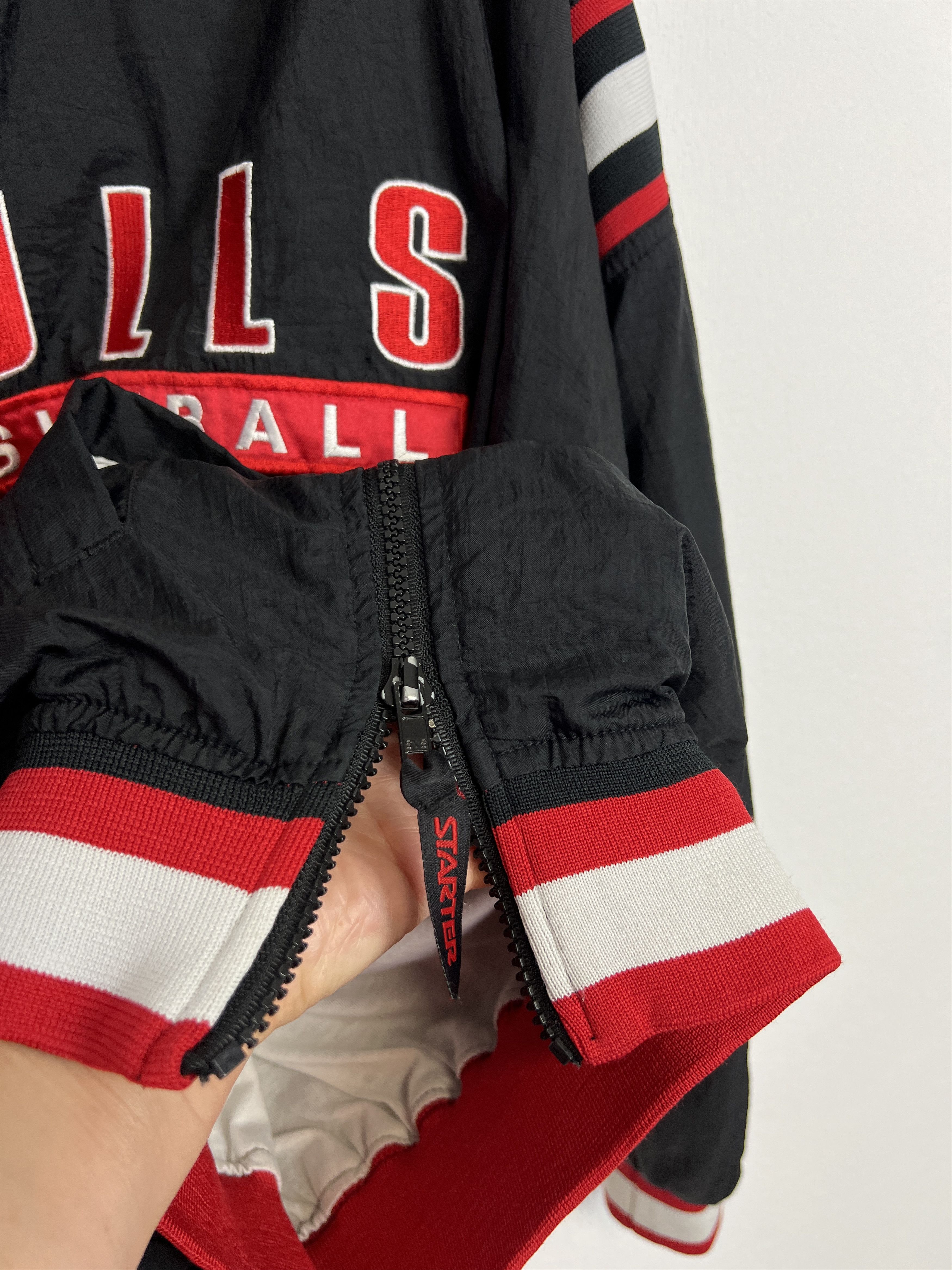 Starter Vintage 90's Starter Chicago Bulls NBA Jacket Windbreaker Size US XL / EU 56 / 4 - 8 Thumbnail