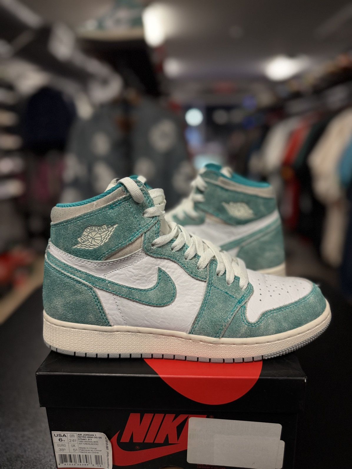 Jordan Brand × Nike Jordan 1 Turbo Green Size 6Y/7.5W (GS) Size US 6 / EU 39 - 1 Thumbnail