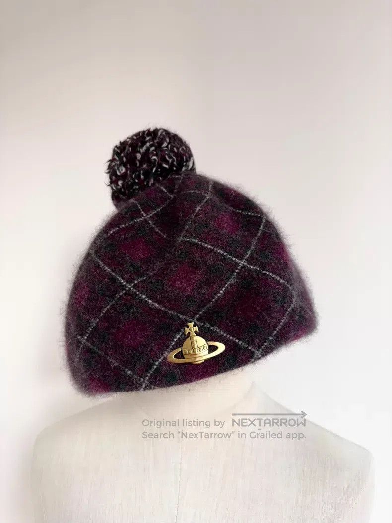 Vivienne Westwood Vivienne Westwood Fur pom-pom beret | Grailed