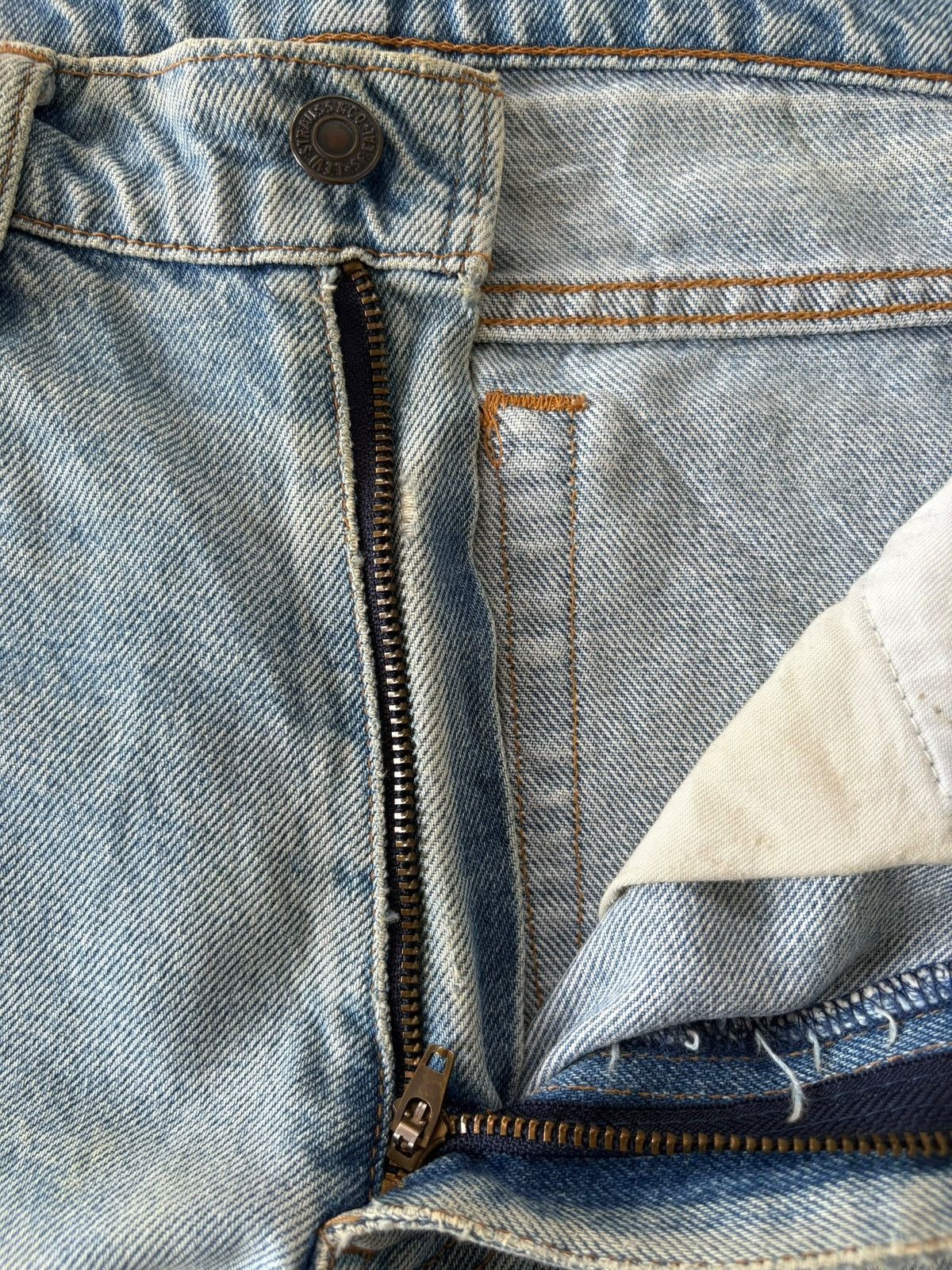 Levi's Vintage 90s Levis 518 Faded Wash Distressed Loose Jeans Size US 33 - 9 Thumbnail