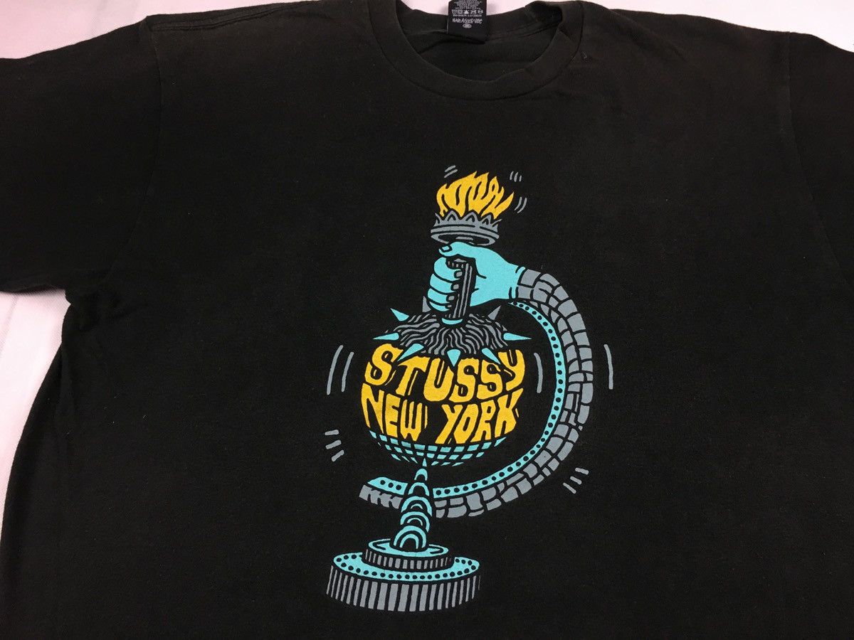 Stussy 90s Stussy New York Big Globe Logo Pop Art Printed Tee Size US L / EU 52-54 / 3 - 3 Thumbnail