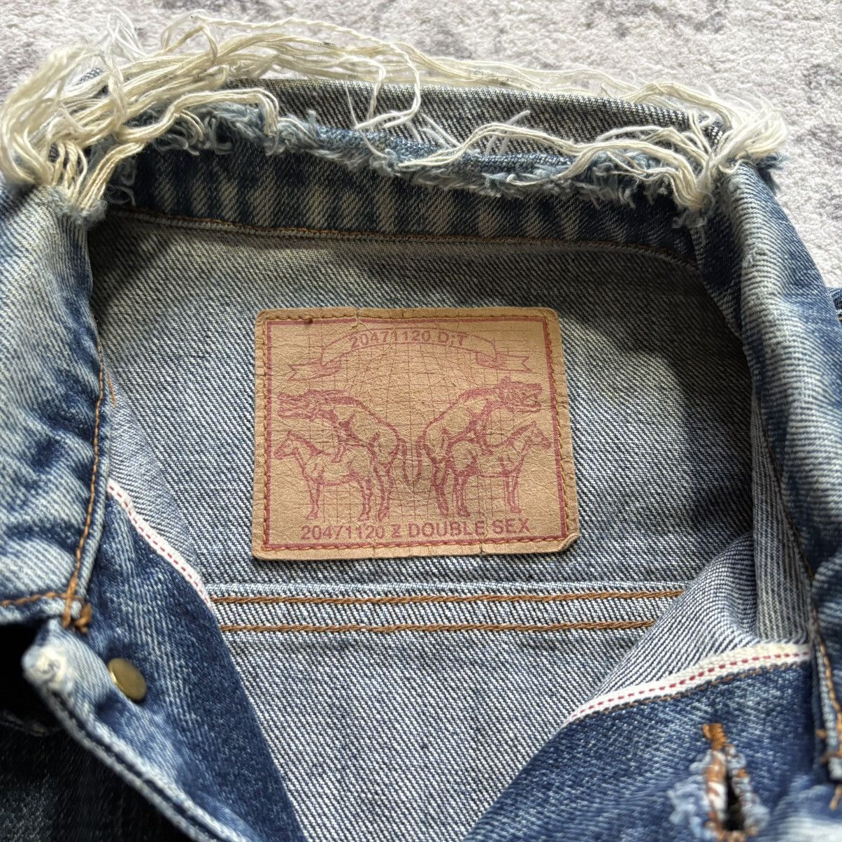 20471120 20471120 Double Sex 6 Pocket Distressed Denim Jacket Blue Size US S / EU 44-46 / 1 - 5 Thumbnail
