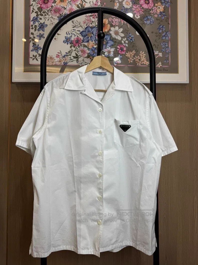 Prada Prada White triangle logo short-sleeved shirt Size XS / US 0-2 / IT 36-38 - 1 Thumbnail