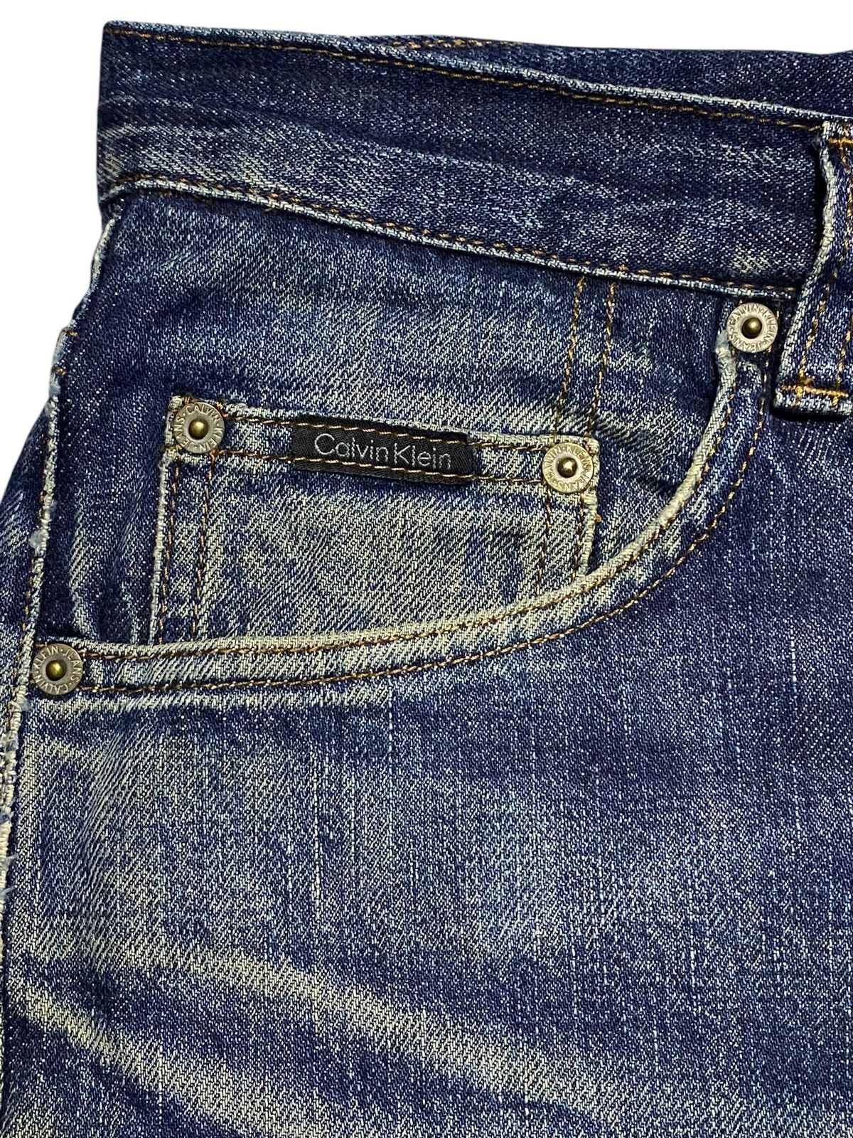 Vintage Vintage Calvin Klein Selvedge Mud Wash Distressed Loose Jean Size US 32 / EU 48 - 15 Thumbnail