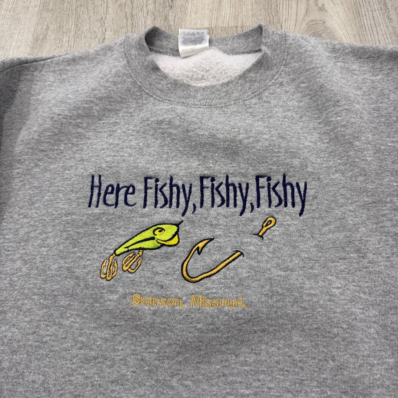 Vintage Vintage Here Fishy Fishy Fishy Sweatshirt Large Gray 90s Size US L / EU 52-54 / 3 - 3 Thumbnail
