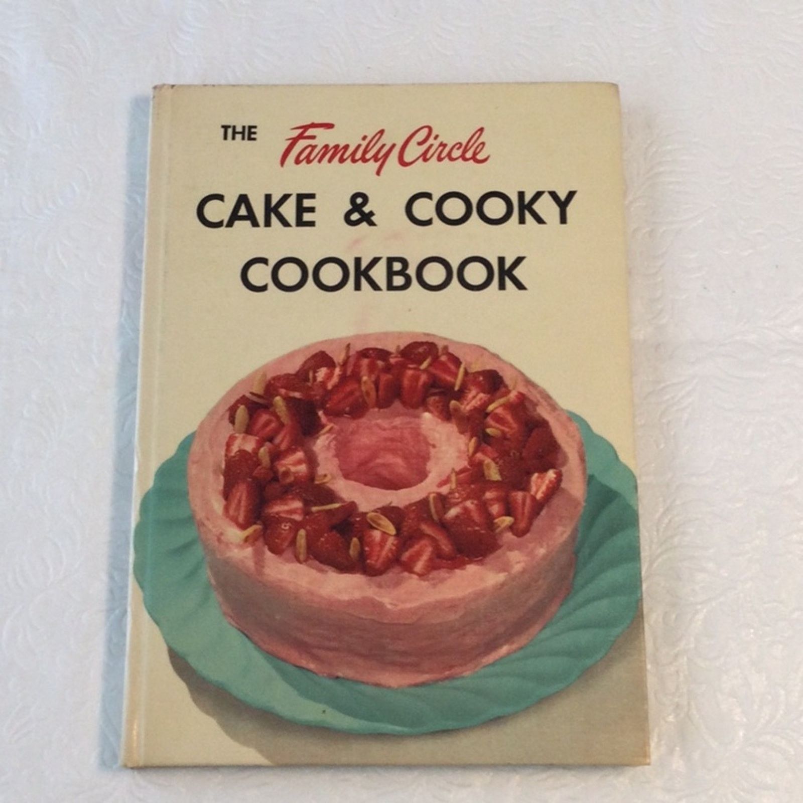 Other The Family Circle Vintage Cookbooks Set of Four Hardback Size ONE SIZE - 13 Thumbnail