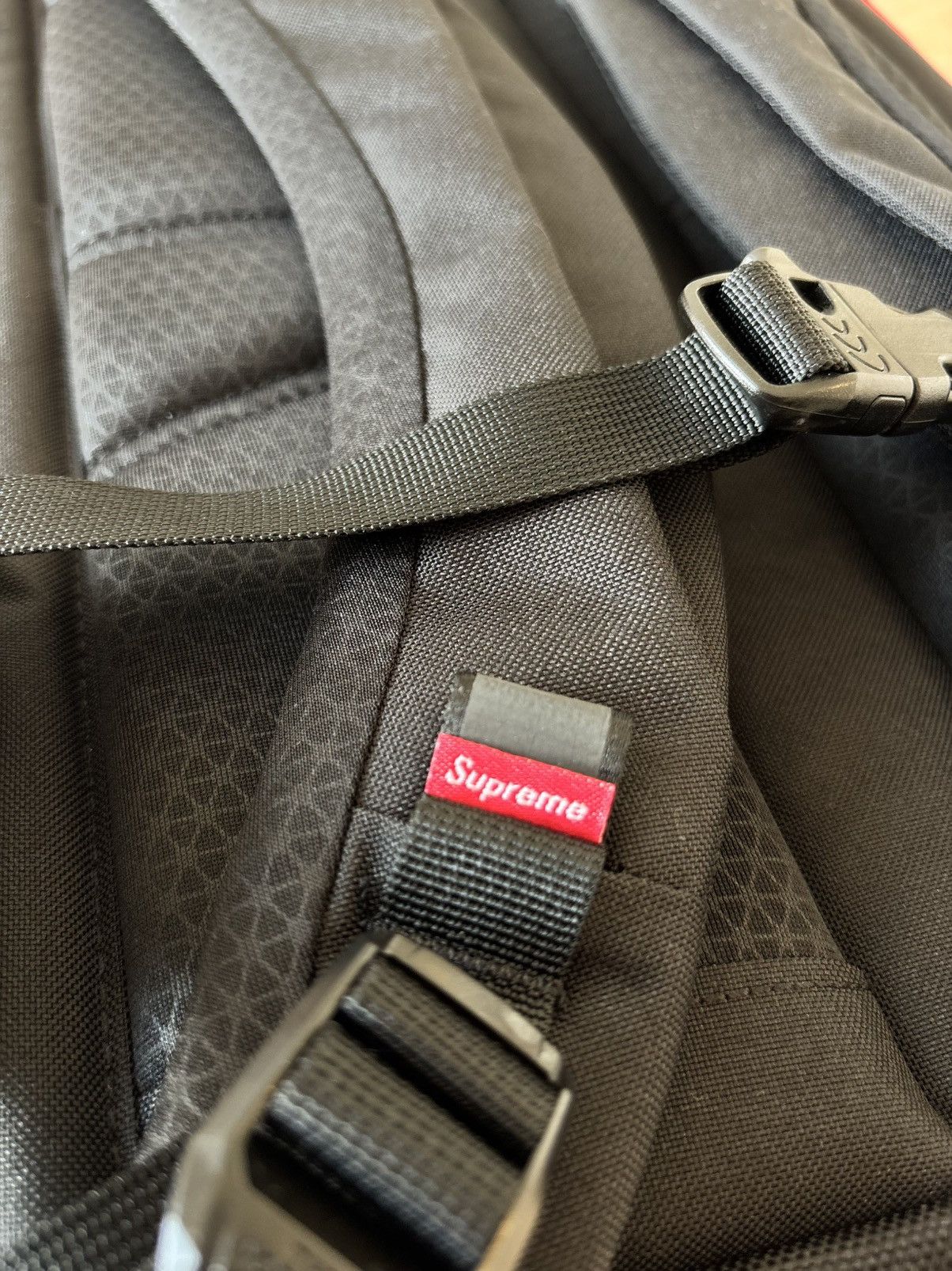 Supreme Supreme x North Face Red Borealis Backpack Size ONE SIZE - 3 Thumbnail