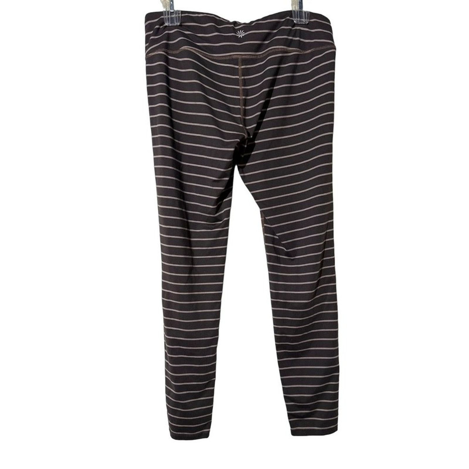 Athleta Athleta Chaturanga Stripe Athletic Crop Leggings Large Size 30" / US 8 / IT 44 - 3 Thumbnail