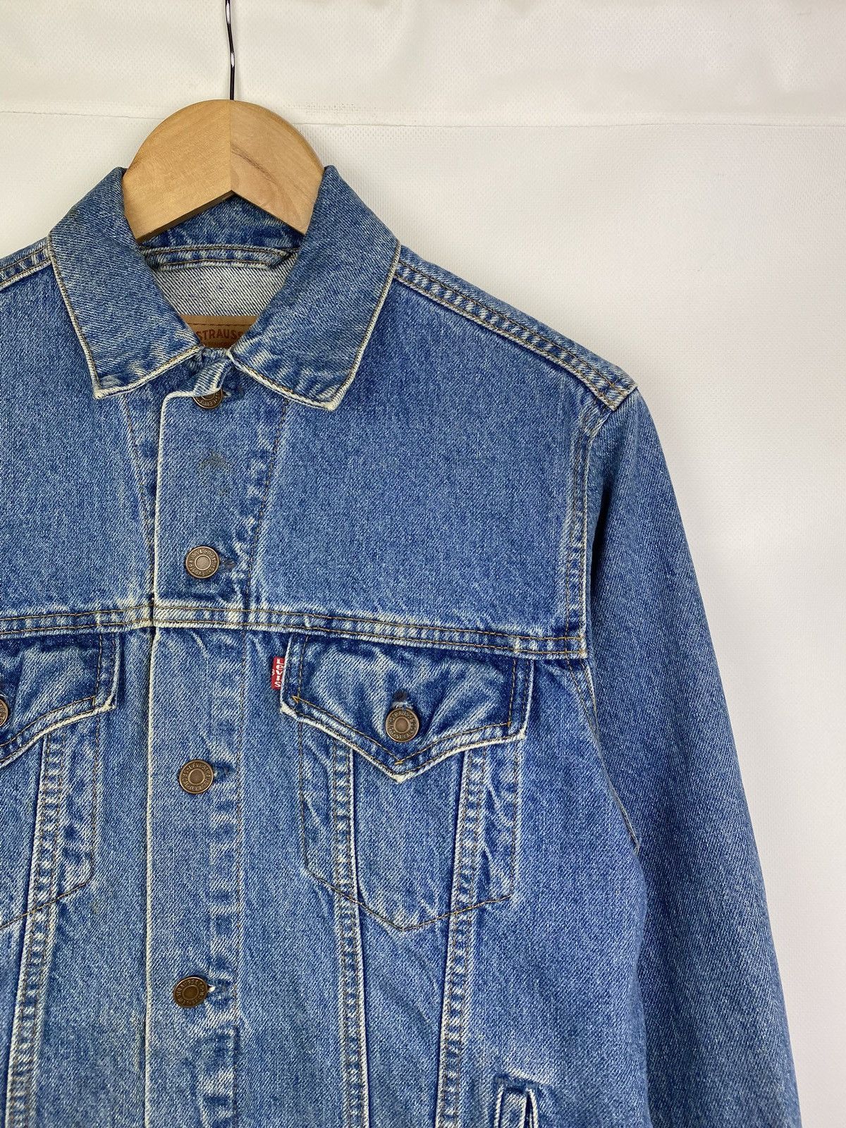 Levi's × Vintage Levis vintage men’s denim trucker jacket size Xl Size US XL / EU 56 / 4 - 6 Thumbnail