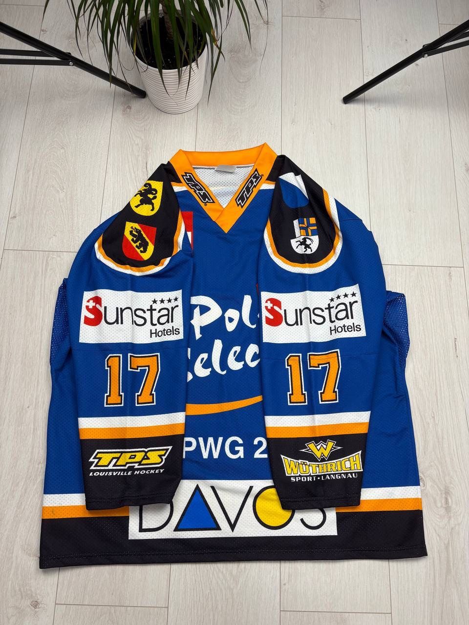 NHL Davos Hockey Jersey vintage Switzerland 2005 size XXL Size US XXL / EU 58 / 5 - 4 Thumbnail