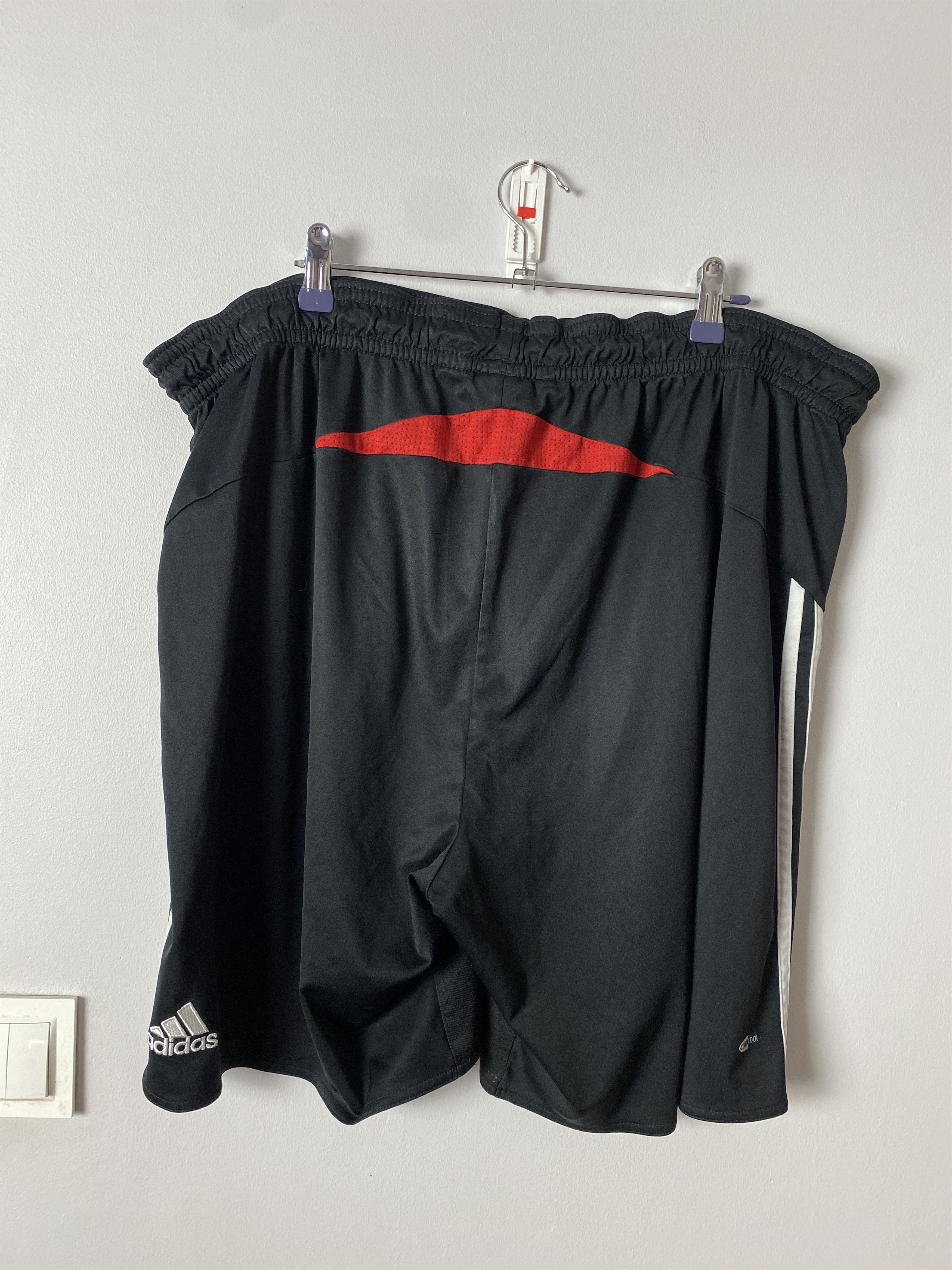 Adidas Adidas Liverpool shorts jersey sport blokecore y2k opium Size US 36 / EU 52 - 4 Thumbnail