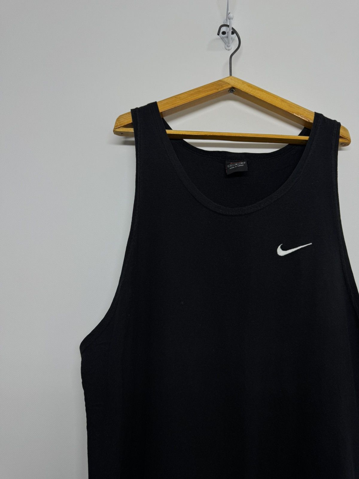 Nike Vintage Y2k Nike Mini Swoosh Tank Tops 00’s Size US L / EU 52-54 / 3 - 6 Thumbnail