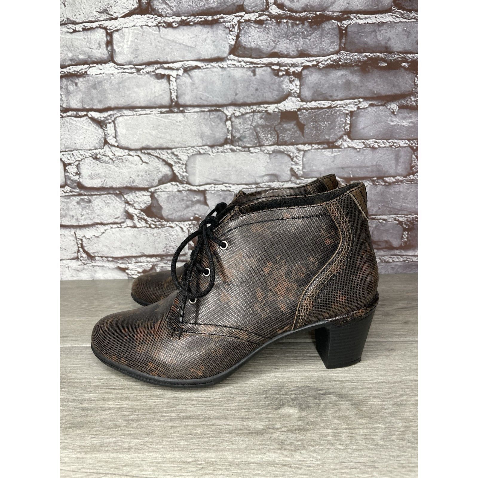 Rockport ROCKPORT Cobb Hill Rashel Brown FLoral Leather Lace Booties Size US 9 / IT 39 - 1 Thumbnail