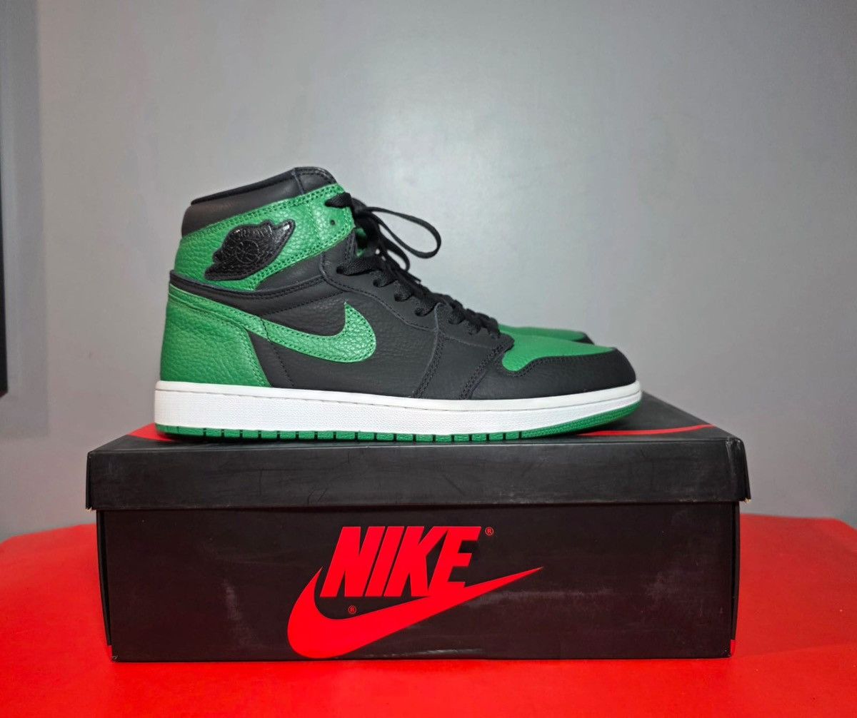 Jordan Brand Size 10.5 - Jordan 1 Retro OG High Pine Green 2.0 Size US 10.5 / EU 43-44 - 1 Thumbnail